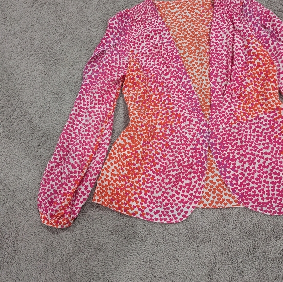 Valentine's 100% Silk Blouse - Picture 2 of 12